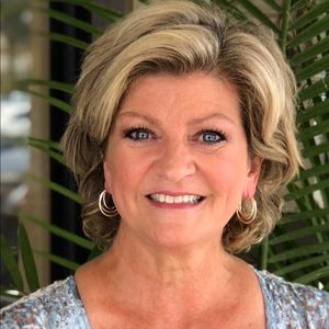 Meet your Posher, Michele